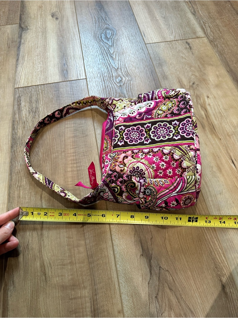Vera Bradley shoulder bag in the retired Very Berry Paisley pattern - Picture 3 of 8